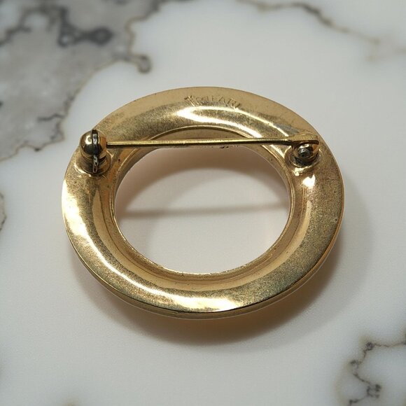 Vintage Mid 1939 –1955 Crown Trifari Circular Textured Brushed Brooch Pin - Picture 4 of 8